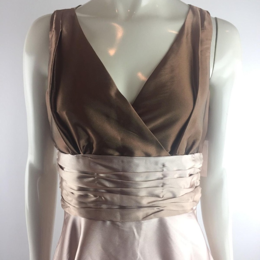 "The Elizabeth"' Dress 💕 - Picture 3 of 8